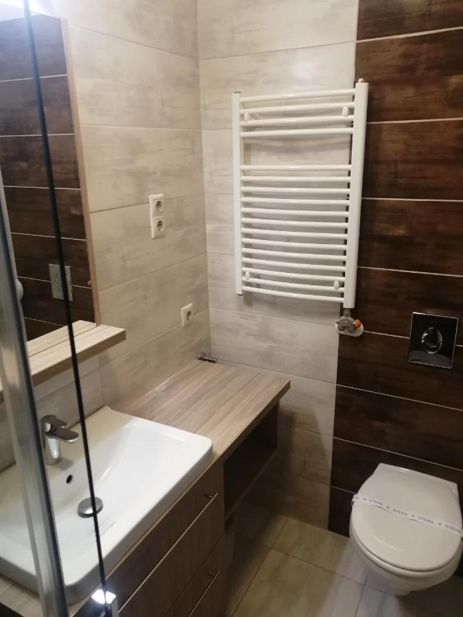 Sárvár Zafirgyoengy Apartmanok מראה חיצוני תמונה